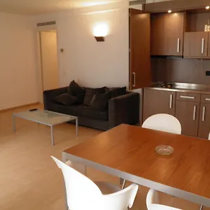 https://apartaments-sant-jordi-fontanella.topbarcelonahotels.com